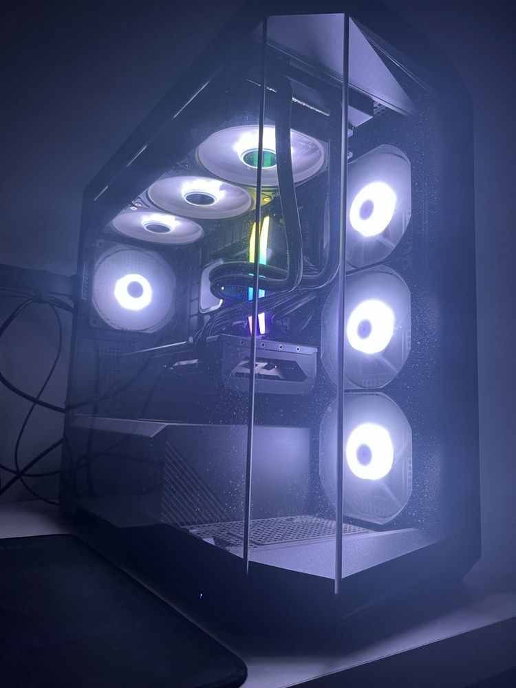 • Setup Gaming Completo Como novo! : PC + Monitor + Periféricos