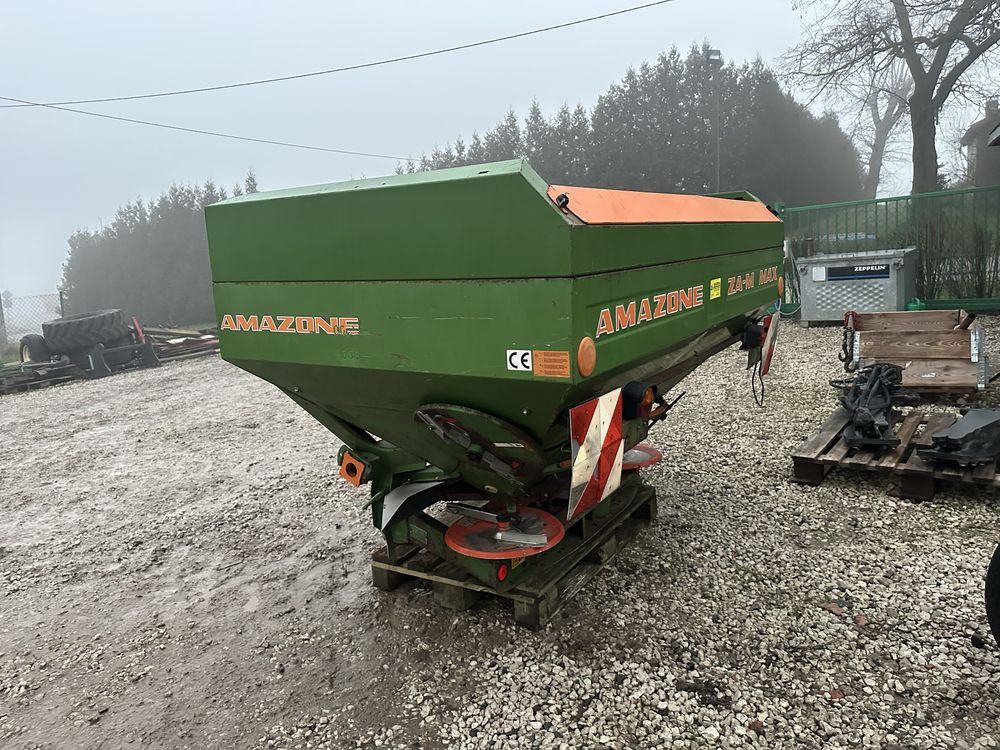 Rozsiewacz nawozu Amazone ZA-M MAX  2300L