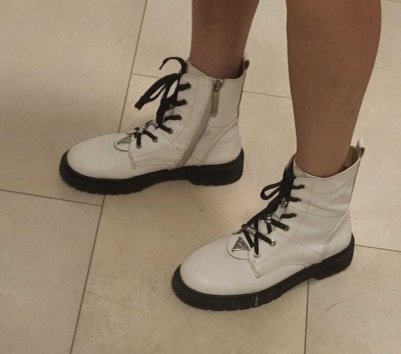 Шкіряні жіночі черевики