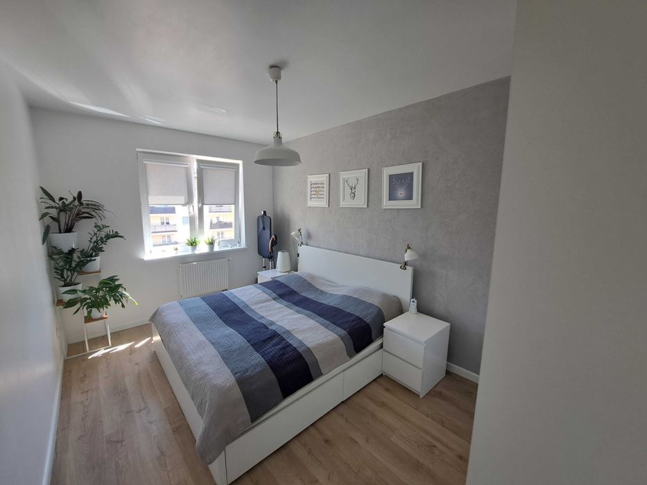 SPRZEDAM ŁÓŻKO Ikea Malm 180x200 + 2 szafki nocne w kpl (bez materaca)