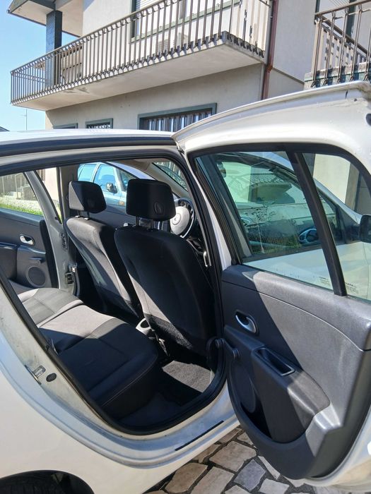 Renault clio 2010