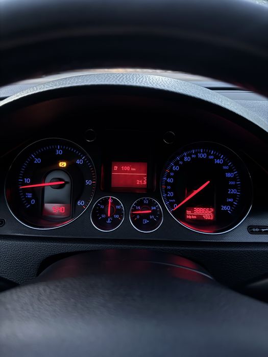 Volkswagen Passat B6 2007р 2,0tdi механіка 6 в ідеальному стані дизель