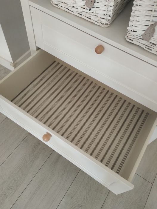 Przewijak niemowlęcy z komodą