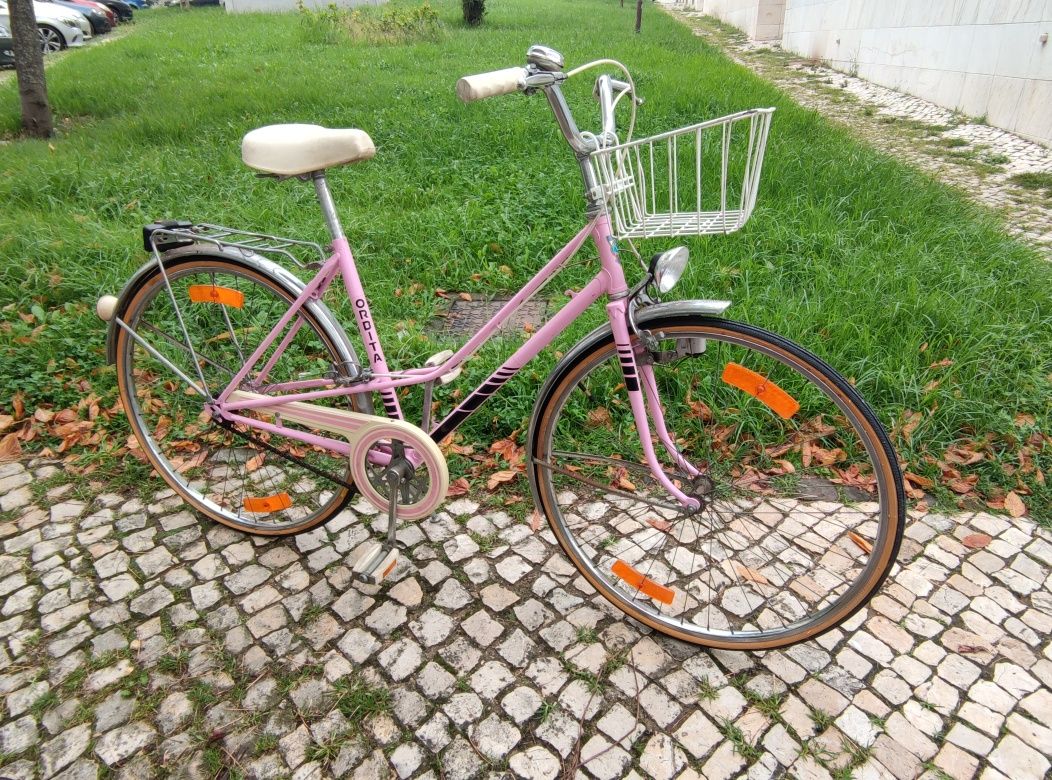 Bicicleta Órbita Clássica com luz + cesto Vintage