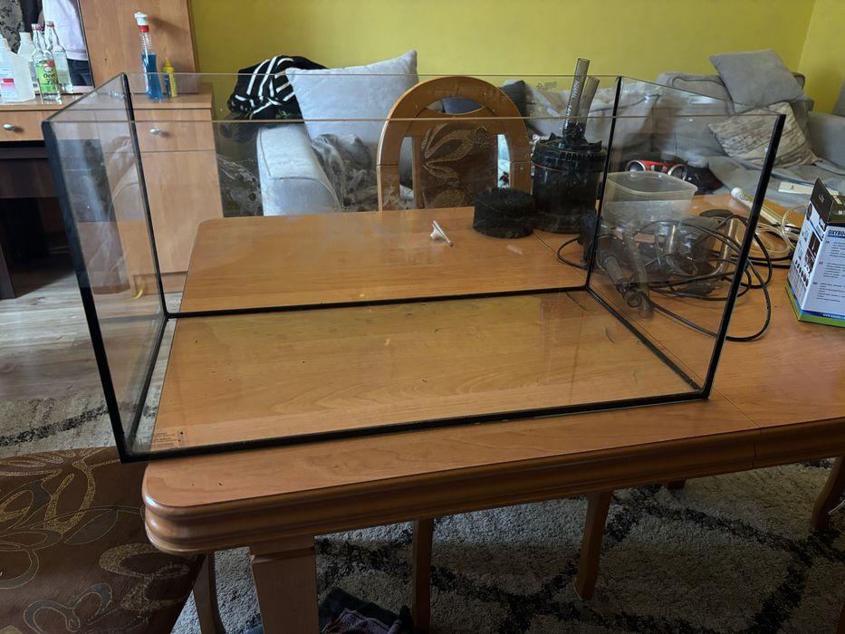 Akwarium z akcesoriami 60 L