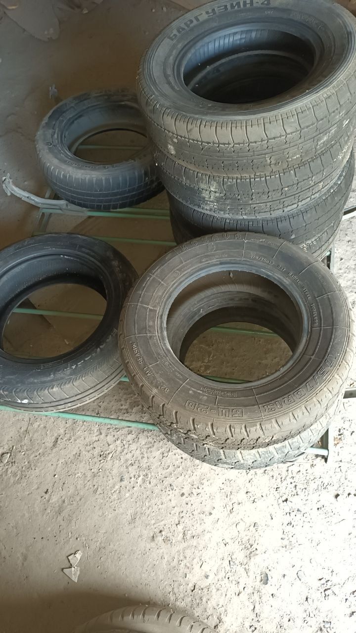 Продам шини r13 комплектом і по одній