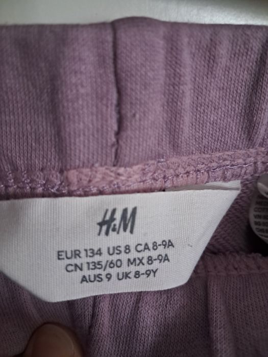 Spodnie dresowe H&M z szerokimi nogawkami rozmiar 134