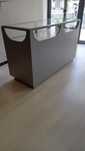 Balcão comercial com vitrine