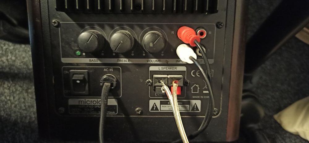 Kolumna muzyczna  Microlab SOLO1