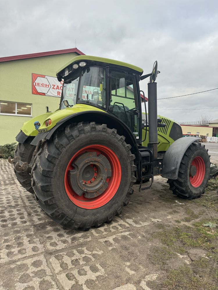 Ciągnik Claas Axion 830km