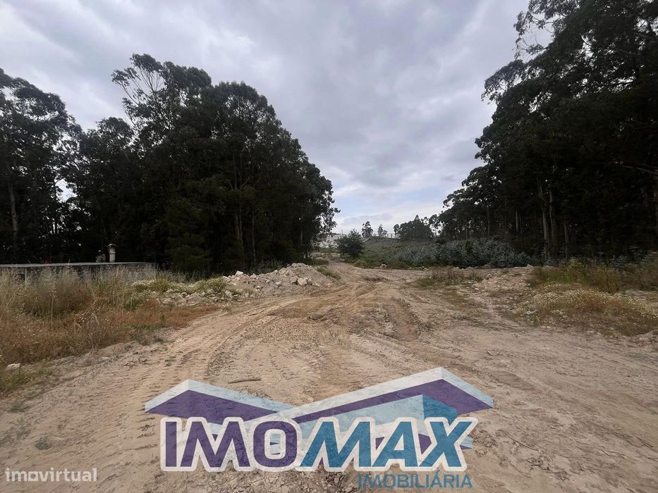 Terreno Industrial - Peroselo, Penafiel