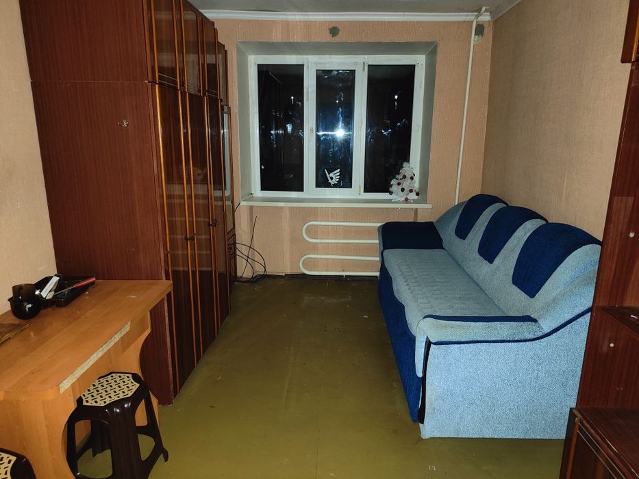 Продам кімнату з меблями