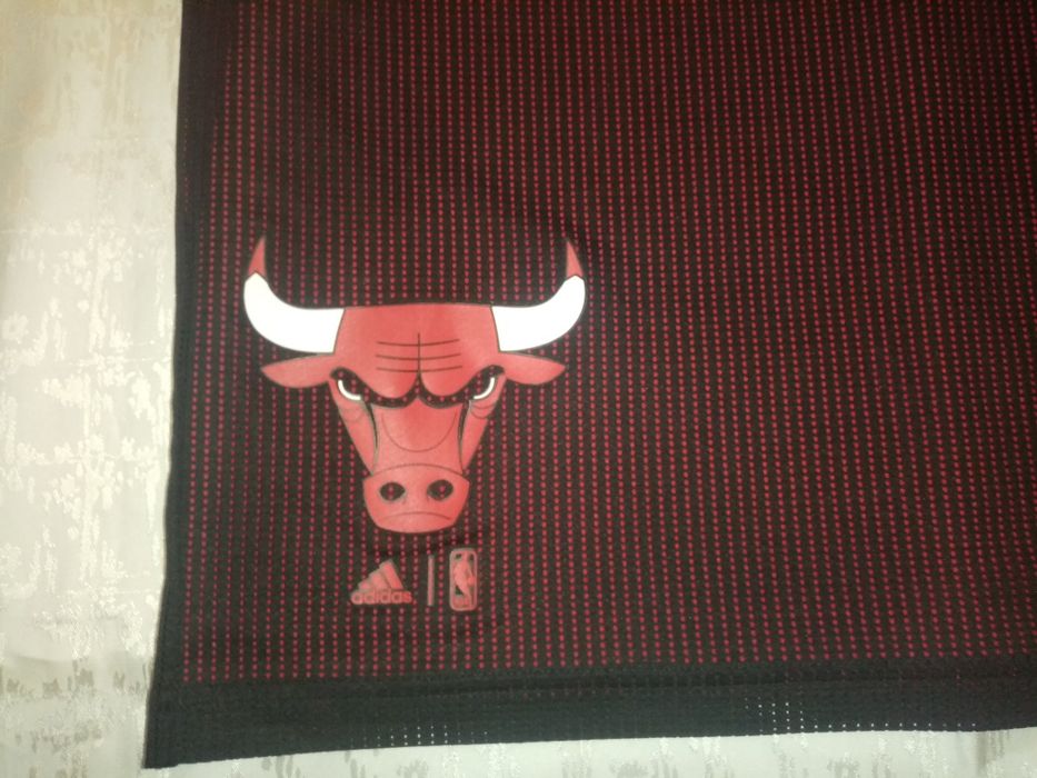 НОВА ШИКАРНА!!!Майка двостороння баскетбольна Adidas,Chicago Bulls NBA