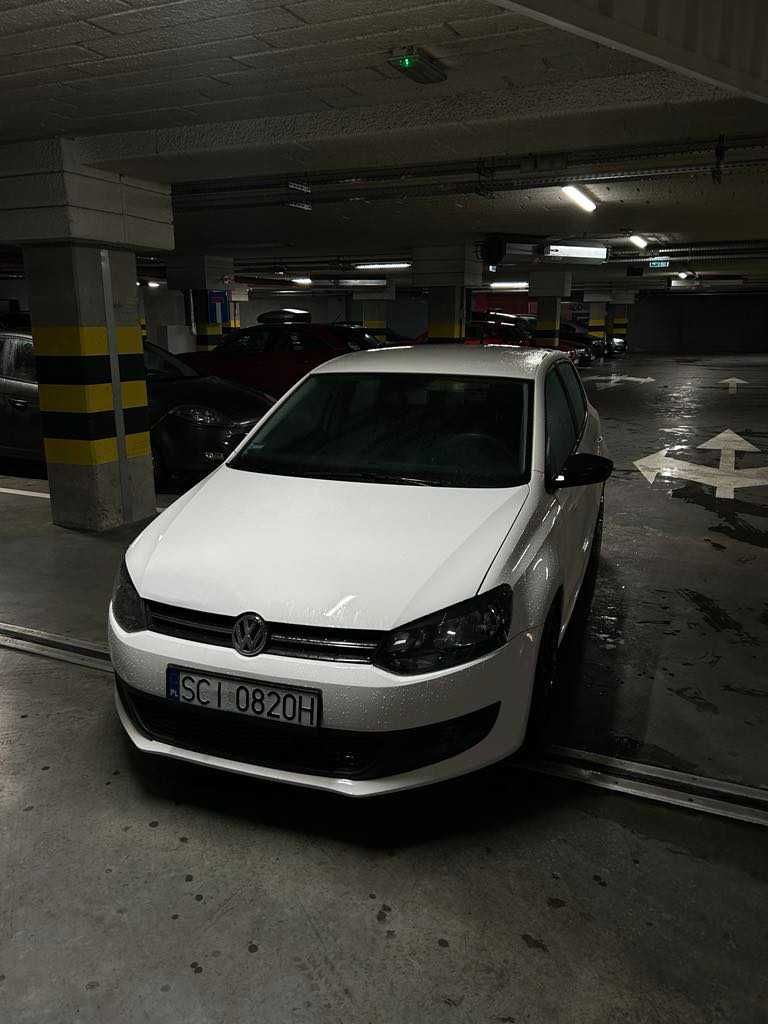 VW POLO 6R 2009 1.6 TDI białe 5 drzwi bez korozji zadbane