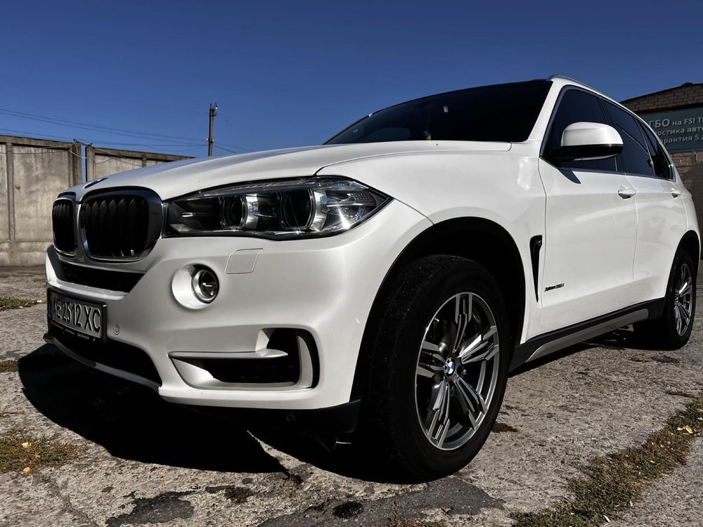 BMW x5M xDrive повний привід