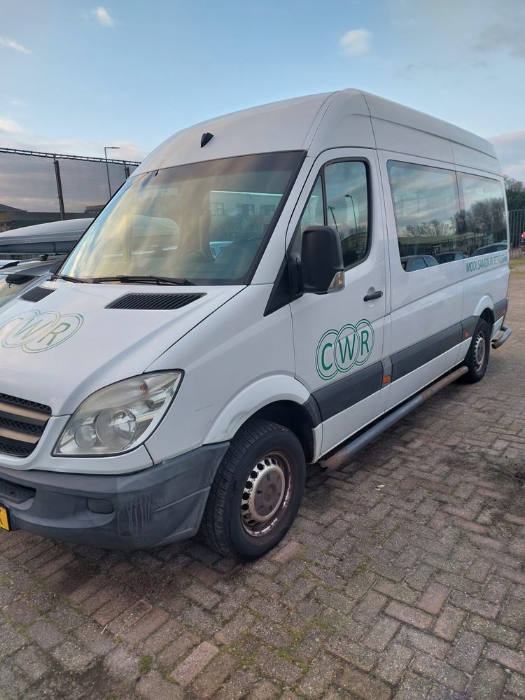 Mercedes Sprinter 8 osobowy + widna dla niepelnosprawnych