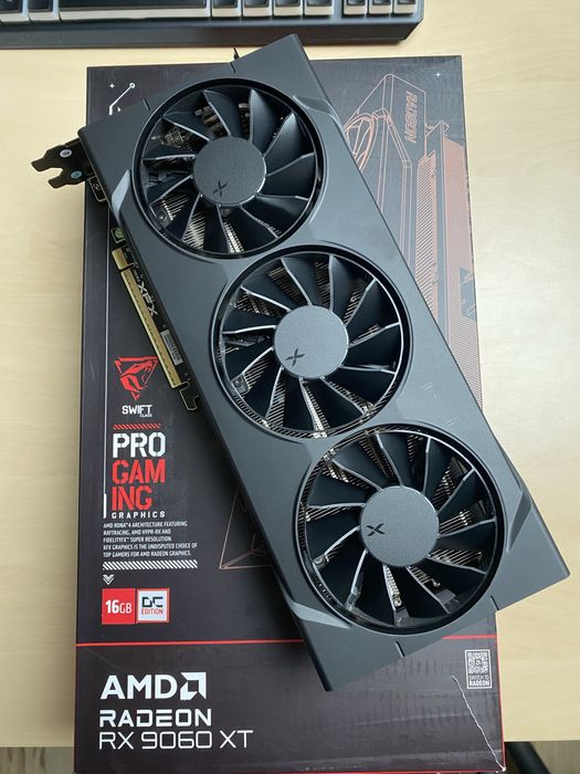 Radeon XFX Swift RX 9060 XT OC Triple fan 16GB