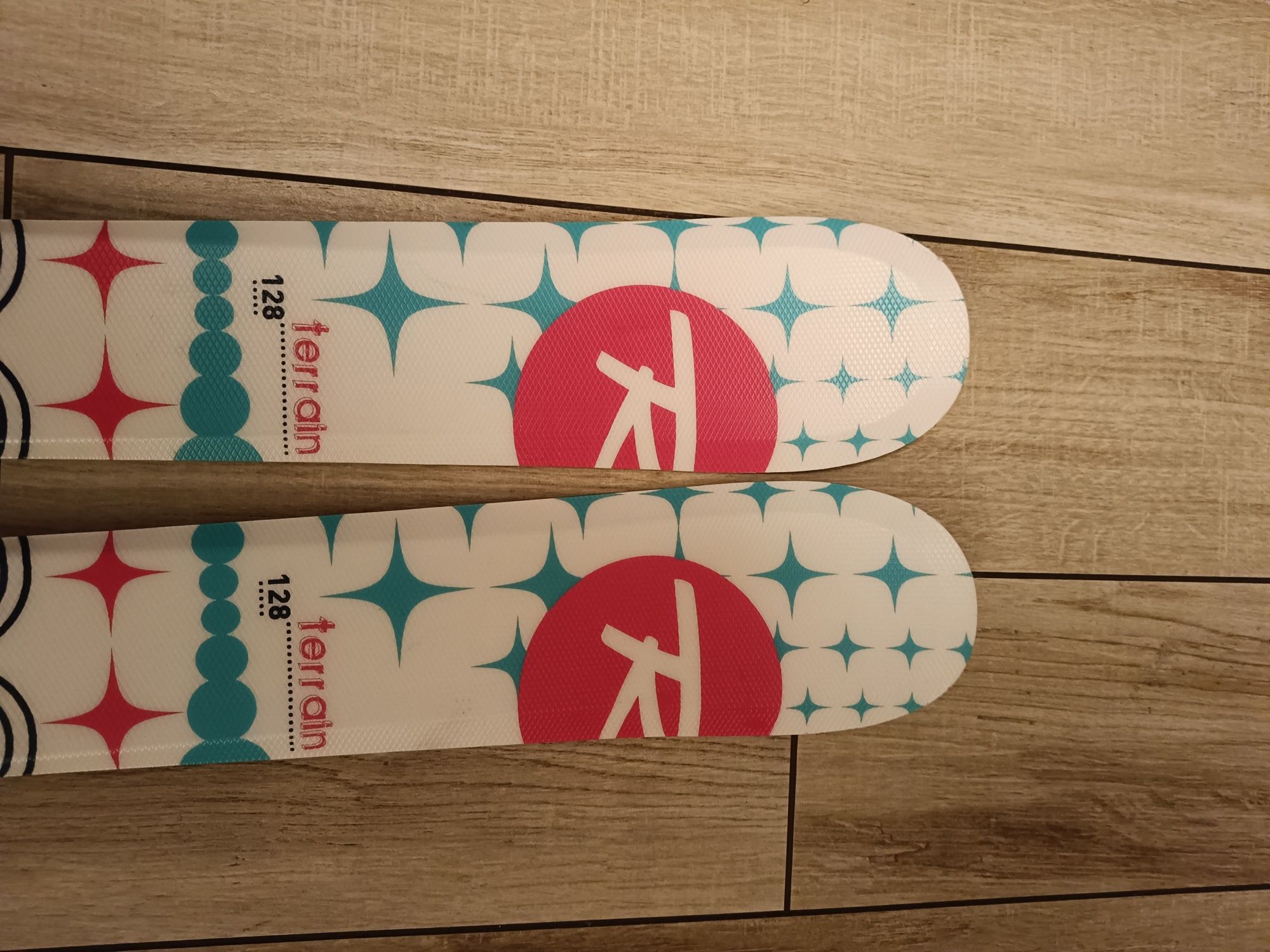 Narty Rossignol 128