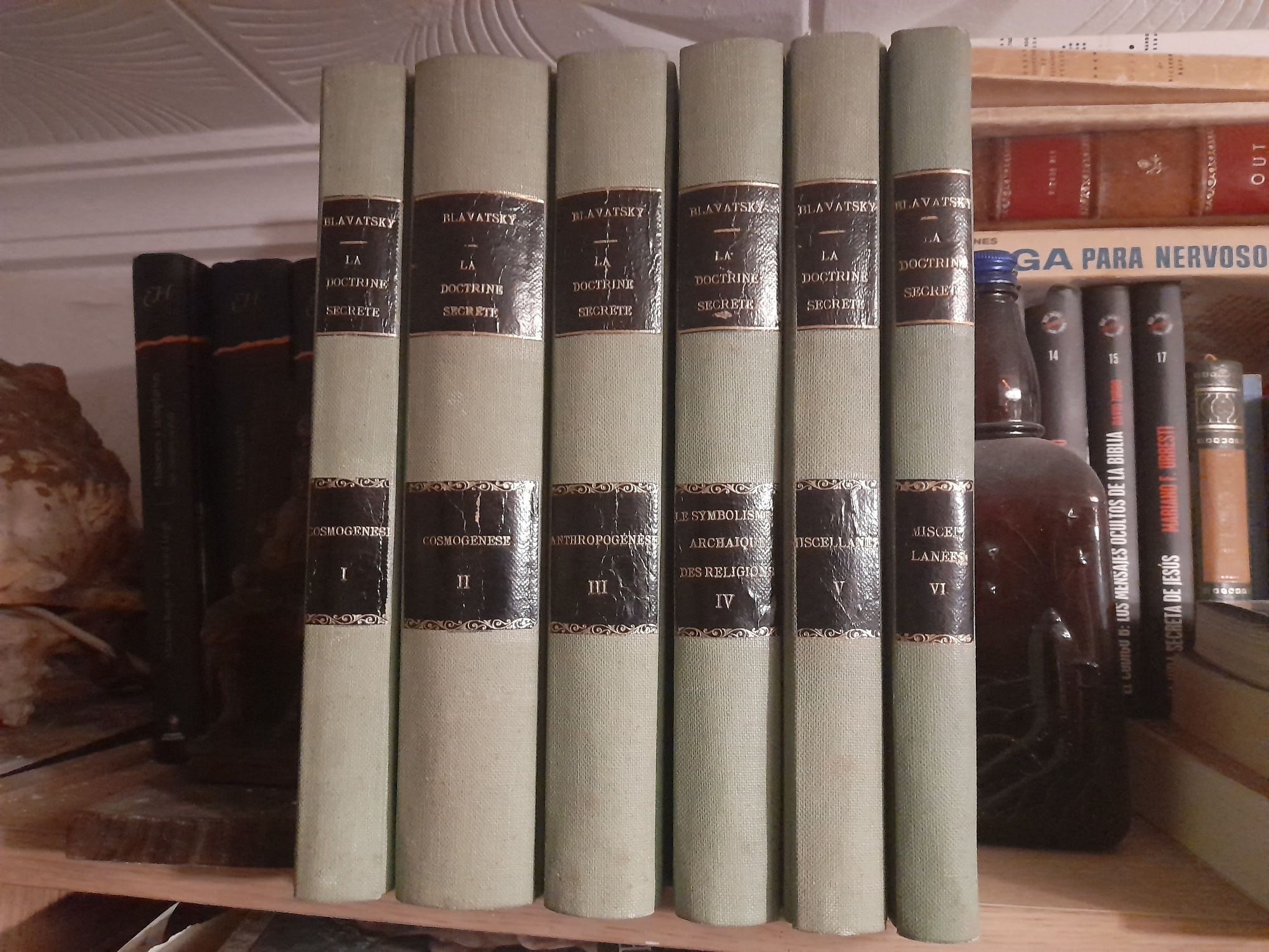 A doutrina secreta de Helena Blavatsky de 1918 6 volumes