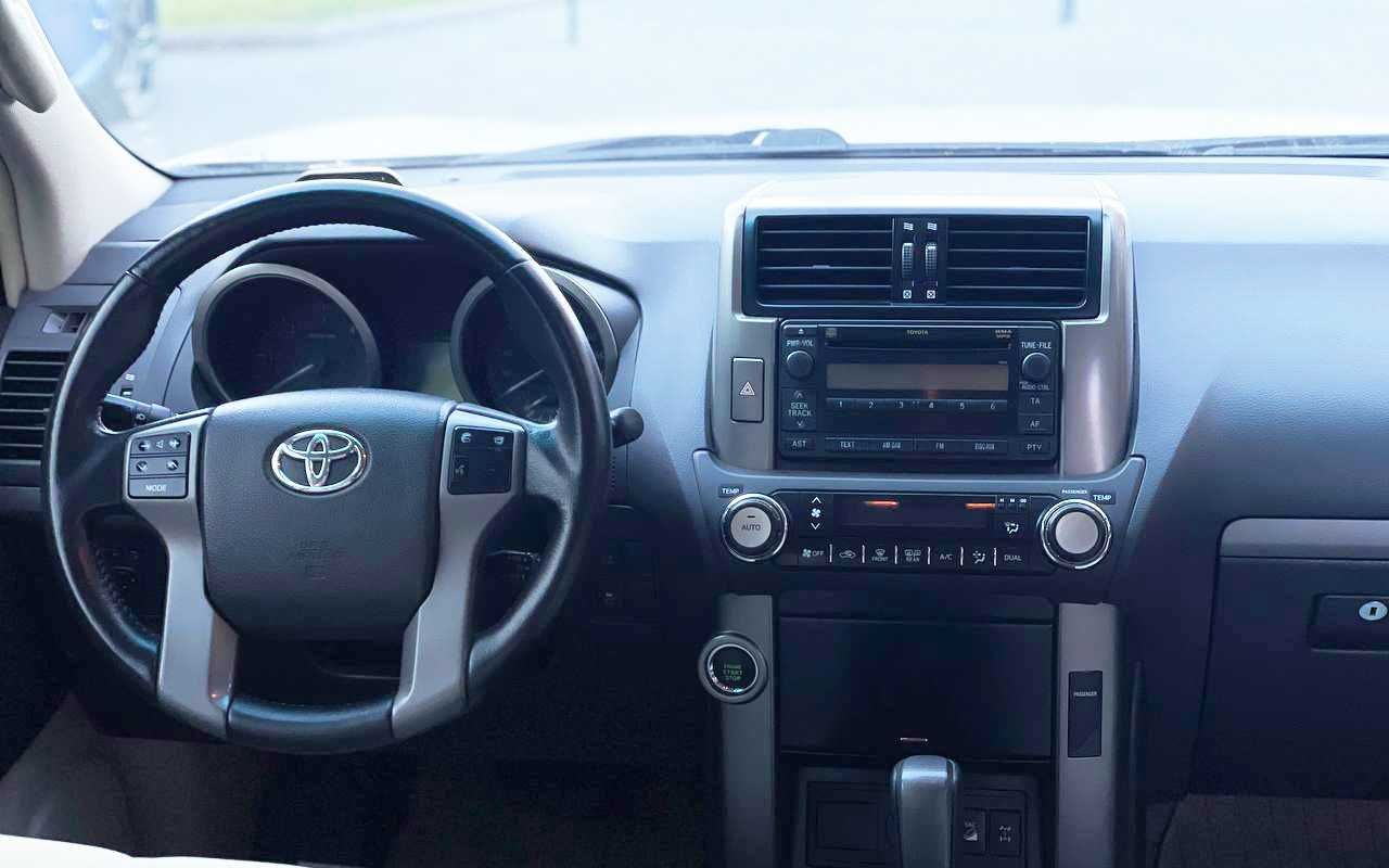 Toyota Land Cruiser Prado 2010