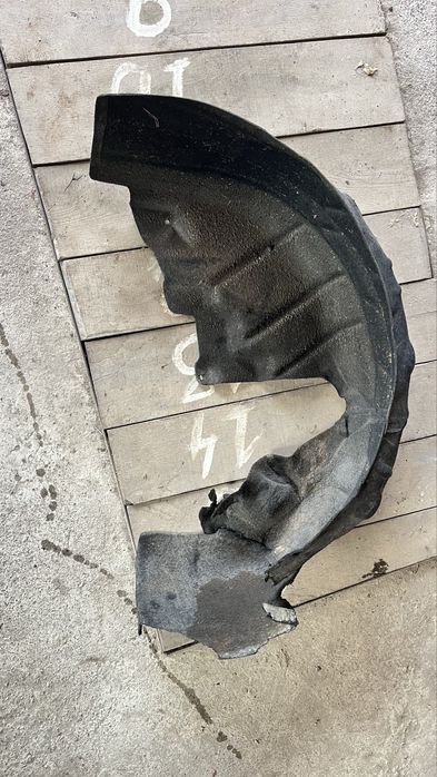 Підкрилок задній лівий tiguan all space