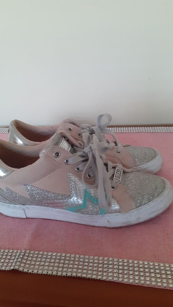 Buty trampki Guess 38. Dł.wkładki 25cm