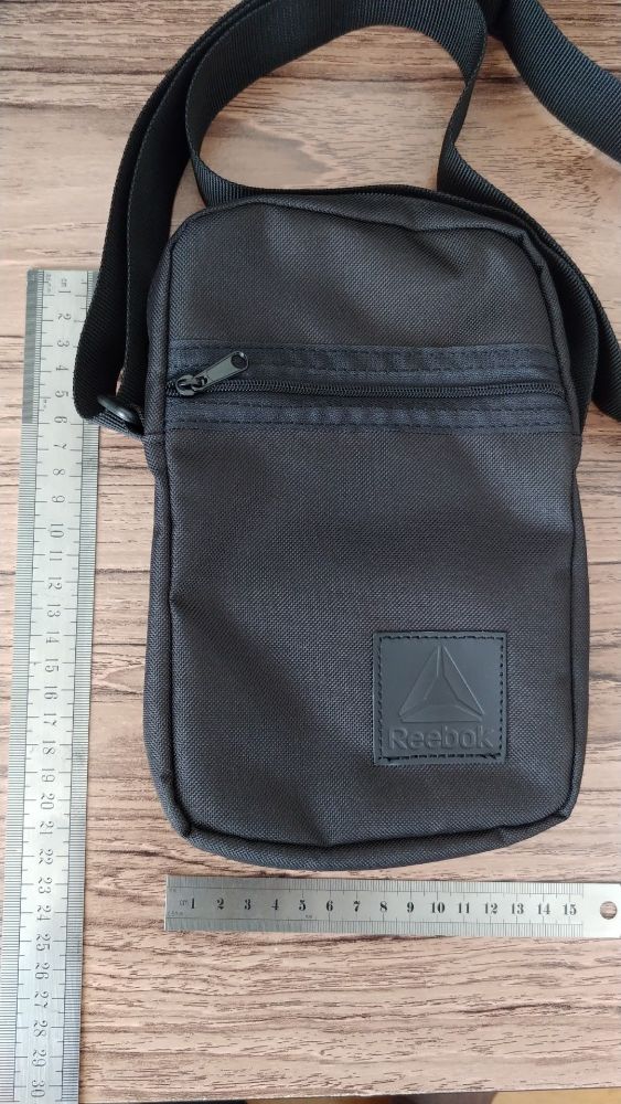 Nova Bolsa Reebok Style Foundation City DM7176 Unisexo Preto Tiracolo