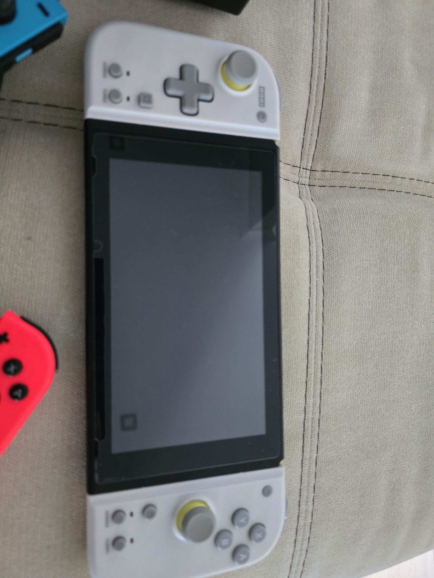 Nintendo Switch + Mario Kart 8 e comandos