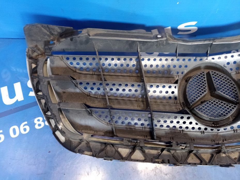 Решітка радіатора Sprinter W906 Спрінтер В906 Спринтер в 906