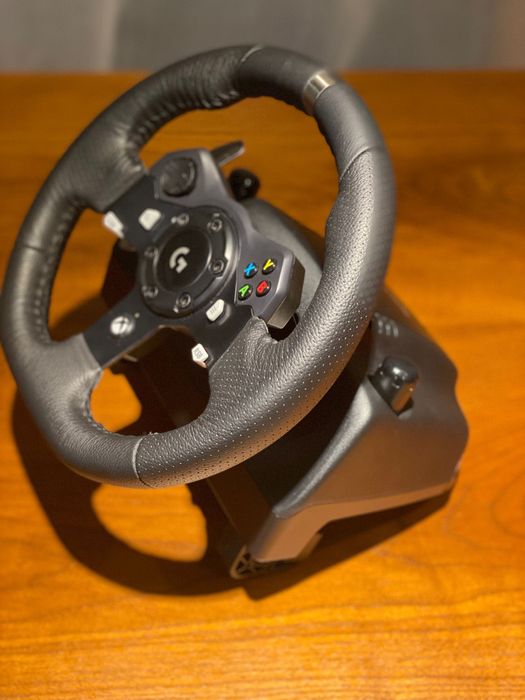 Zestaw kierownicy Logitech G920 - stan jak fabryczny.