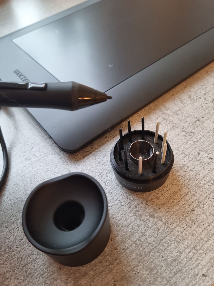Графічний планшет Wacom Intuos Pro M