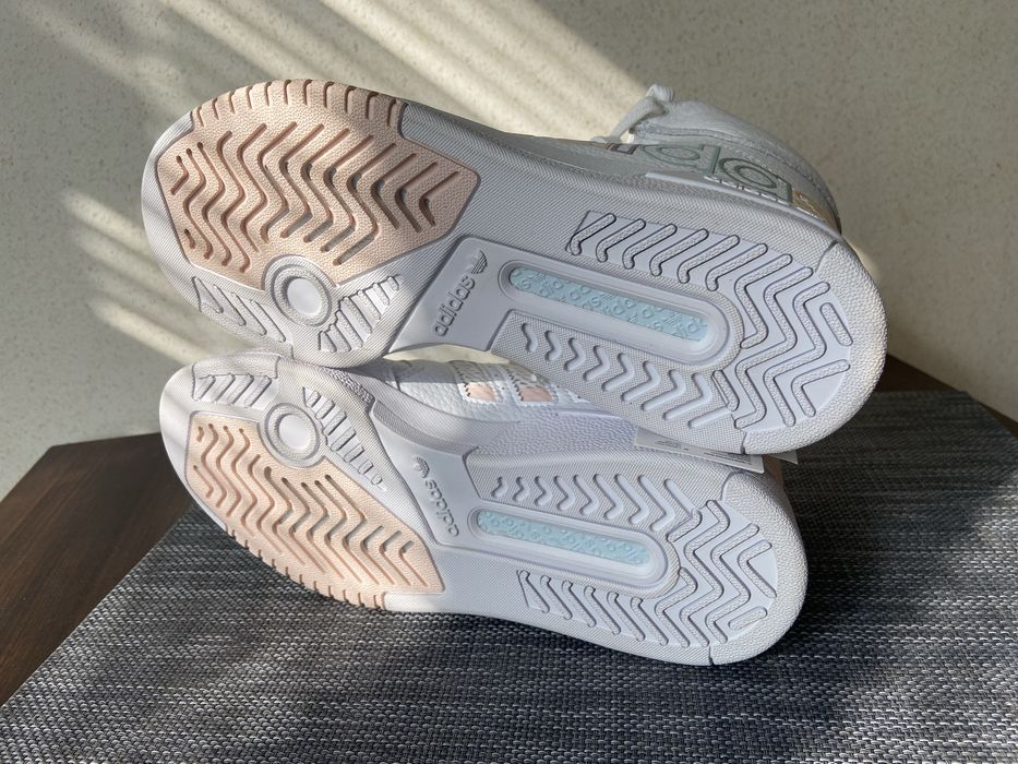 Кросівки Adidas FV4878