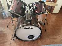 Vendo Bateria Ashton e conjunto baquetas e estojo (tudo completo )