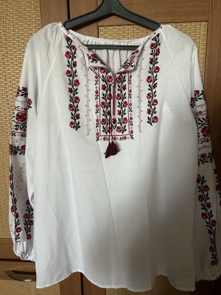 Вишиванка жіноча
