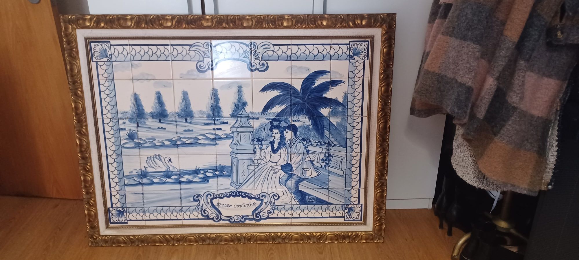 Quadro com moldura pintado à mão