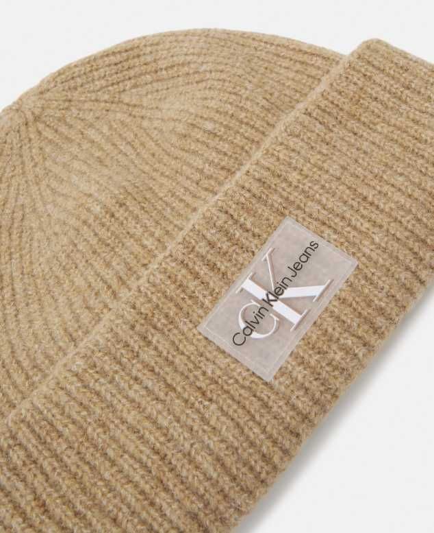 Beżowa czapka Calvin Klein Jeans Neutral Mono Beanie Unisex