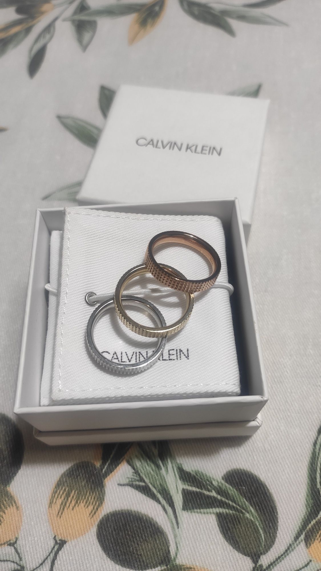 Conjunto 3 aneis Calvin Klein