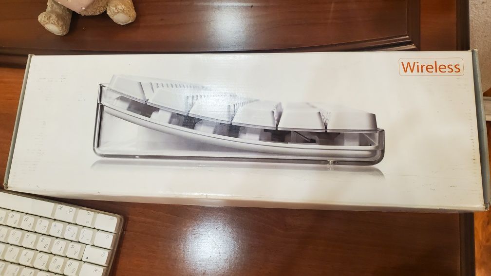 Беспроводная клавиатура Apple Wireless 9270