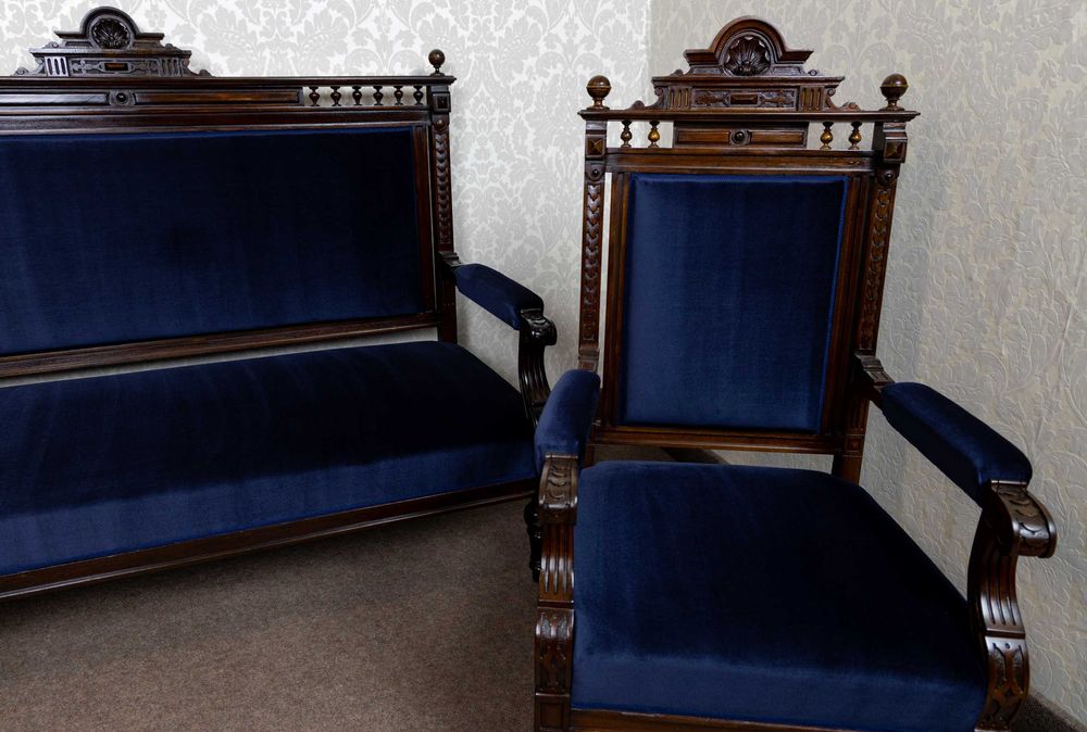 Neorenesansowy salonik sofa dwa fotele komplet wypoczynkowy