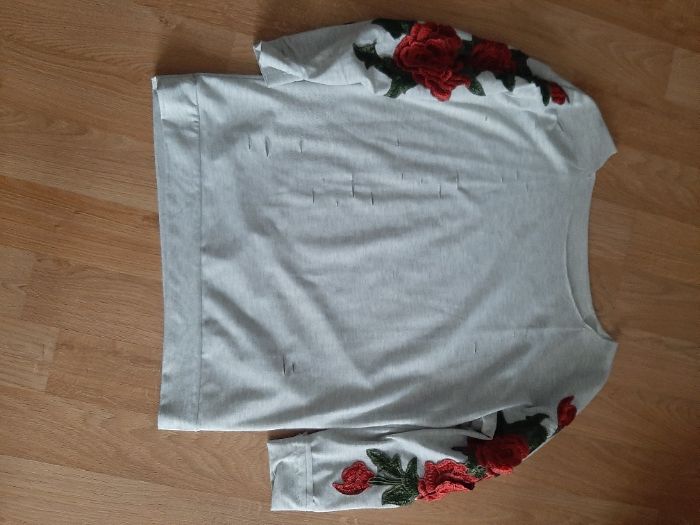 Bluzka z motywem róż