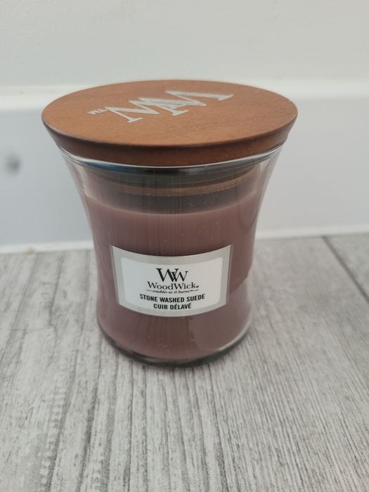 Świeca Wood Wick Stone Washed Suede