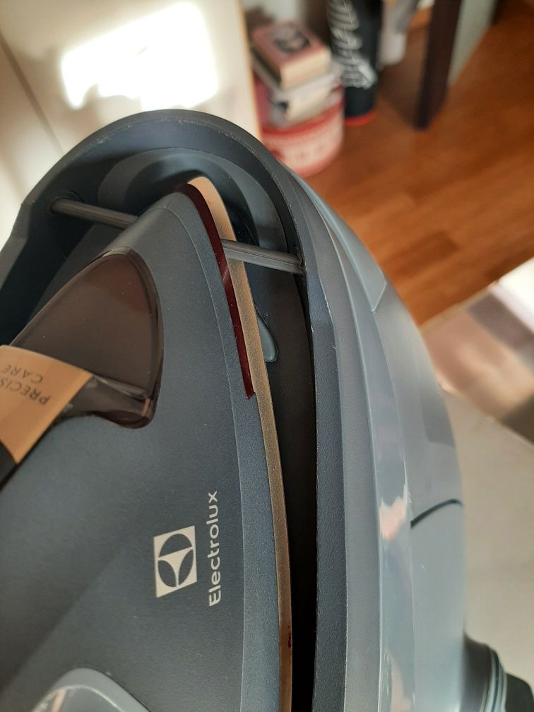 Do negocjacji | Stacja parująca Electrolux Renew 800