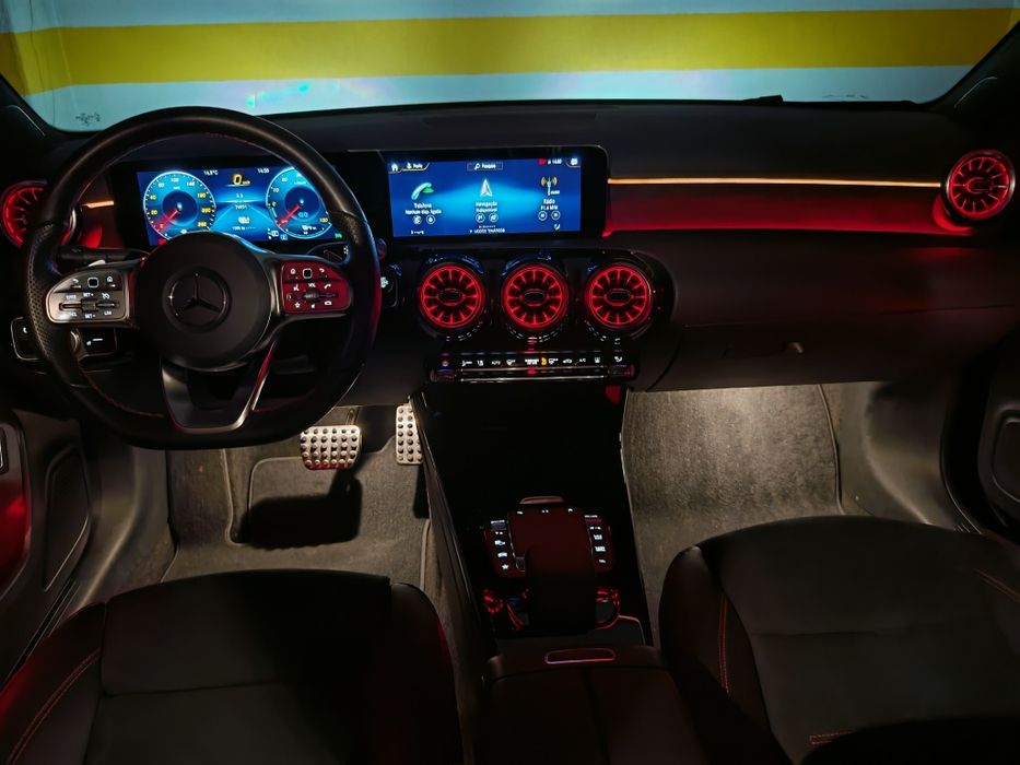 Mercedes A 250e AMG limousine