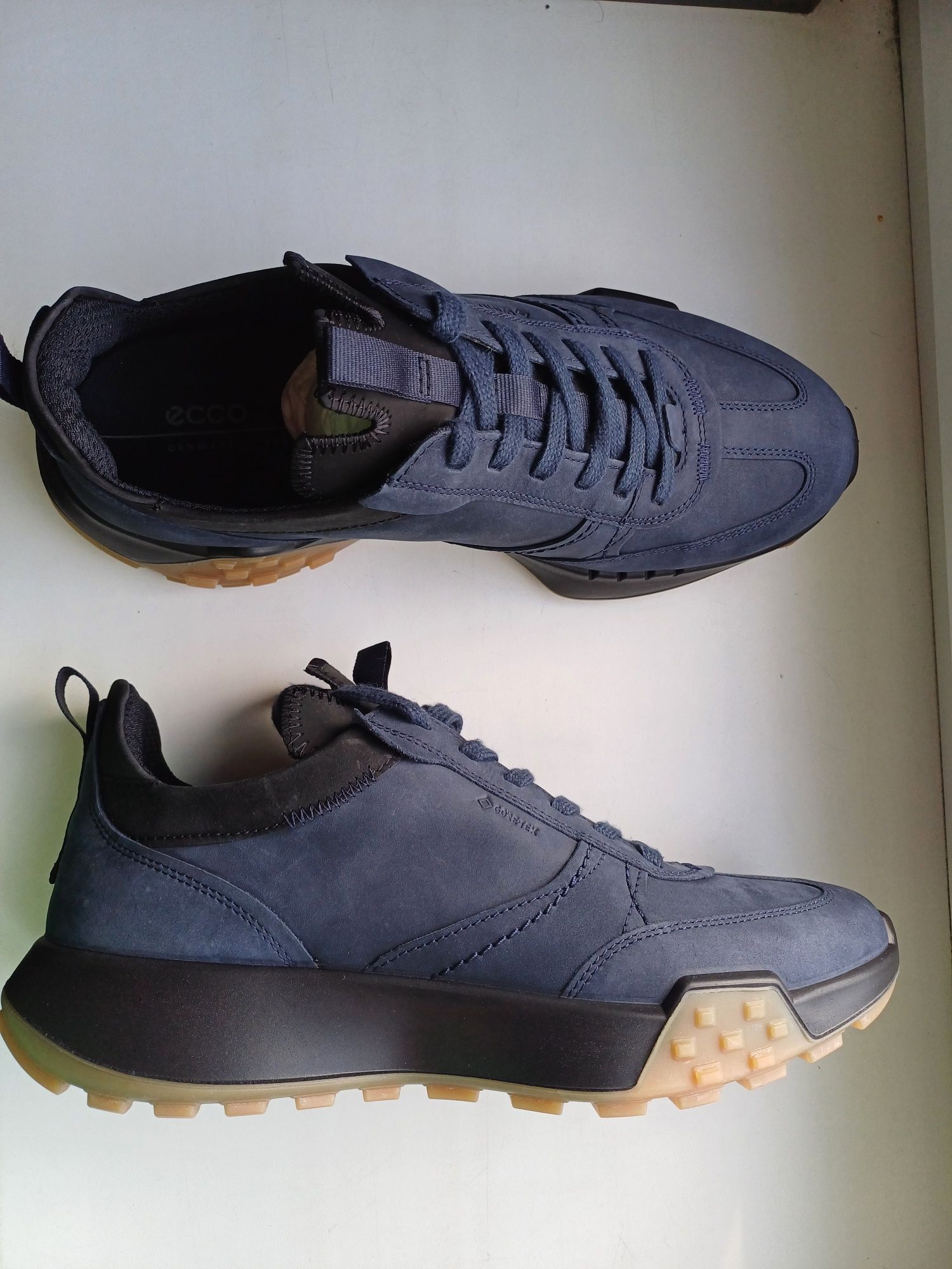 Кросівки ECCO Retro 52492450545 Gore-tex розіри  39,40,41,42