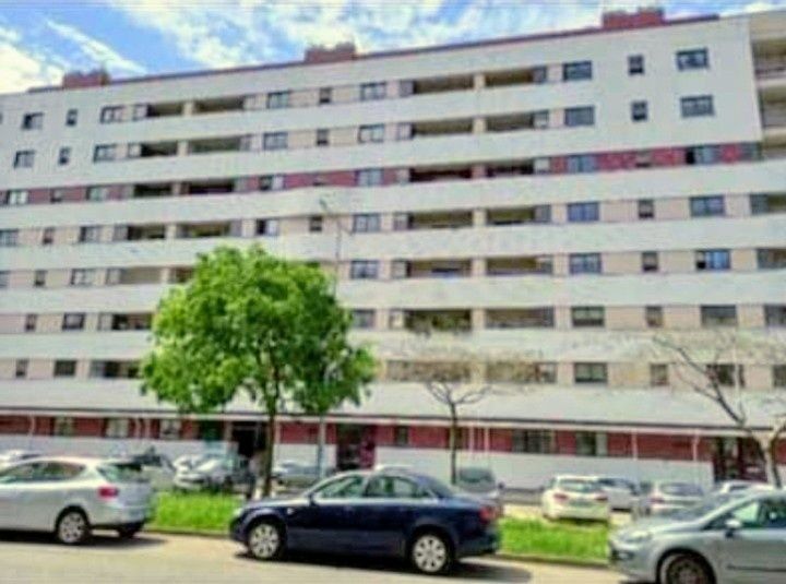 Quarto 200m da UA- T2 só p/ 2 men