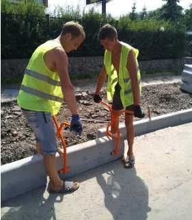 Клещи щіпці для монтажа дорожных бордюр