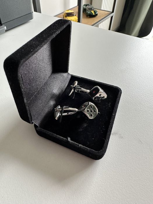 Spinki do mankietów w kształcie kości do gry