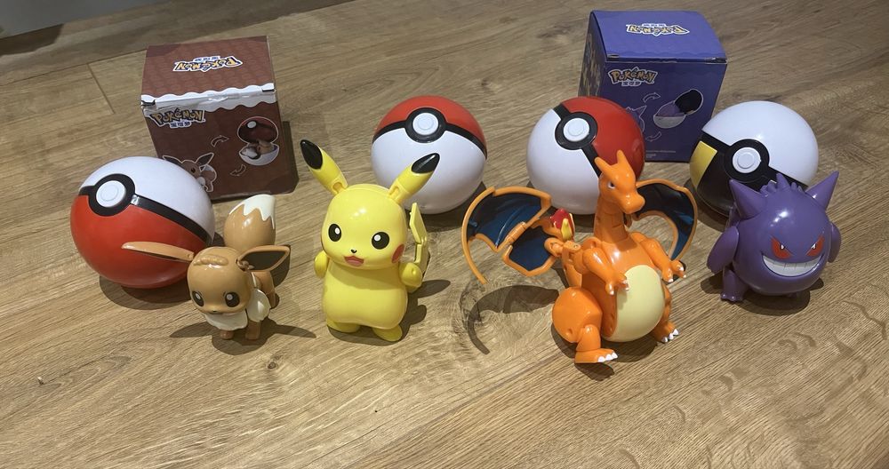 Figurki składane Pokemon 4 sztuki, Pikachu, Charizard, Eevee, Gengar