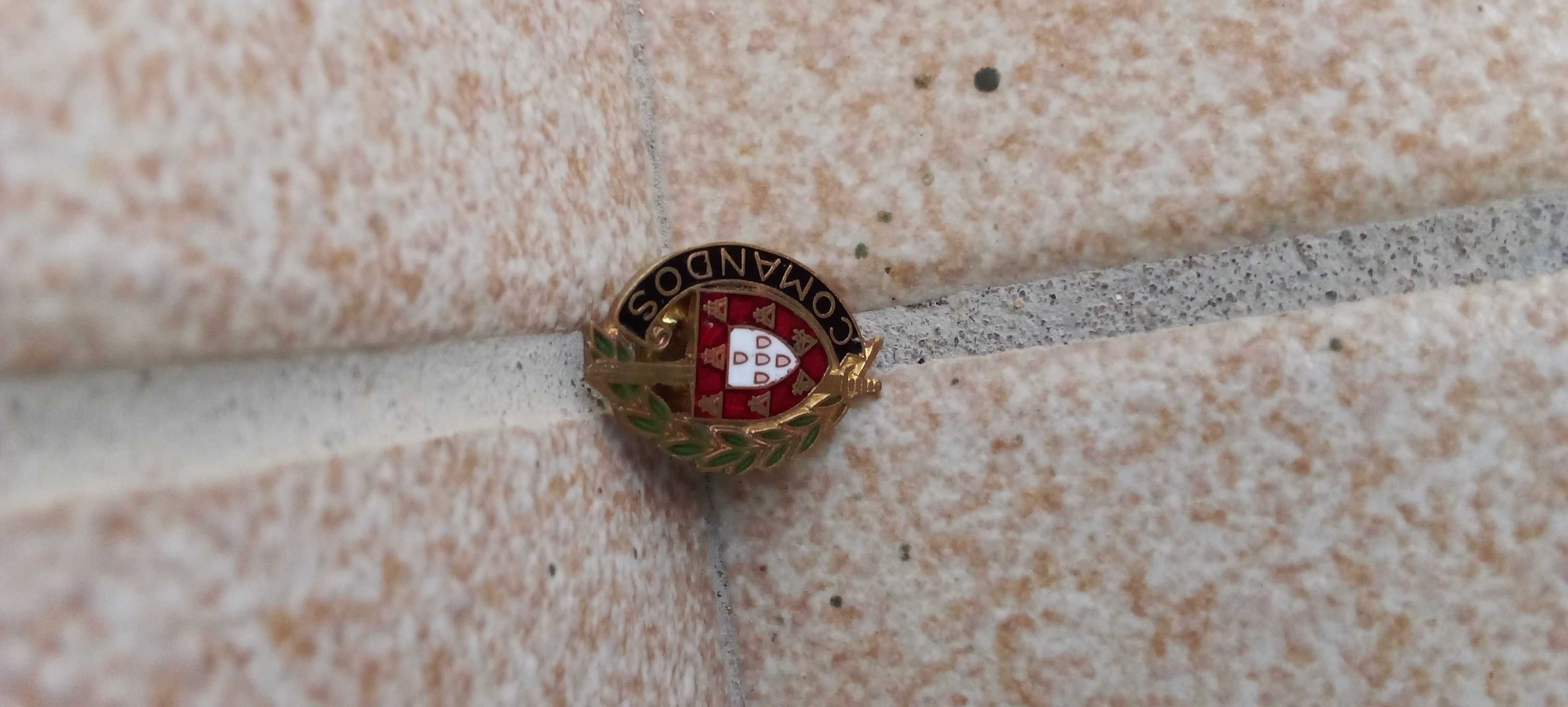 Dísticos Militares/Insígnias Militares/Parafernália