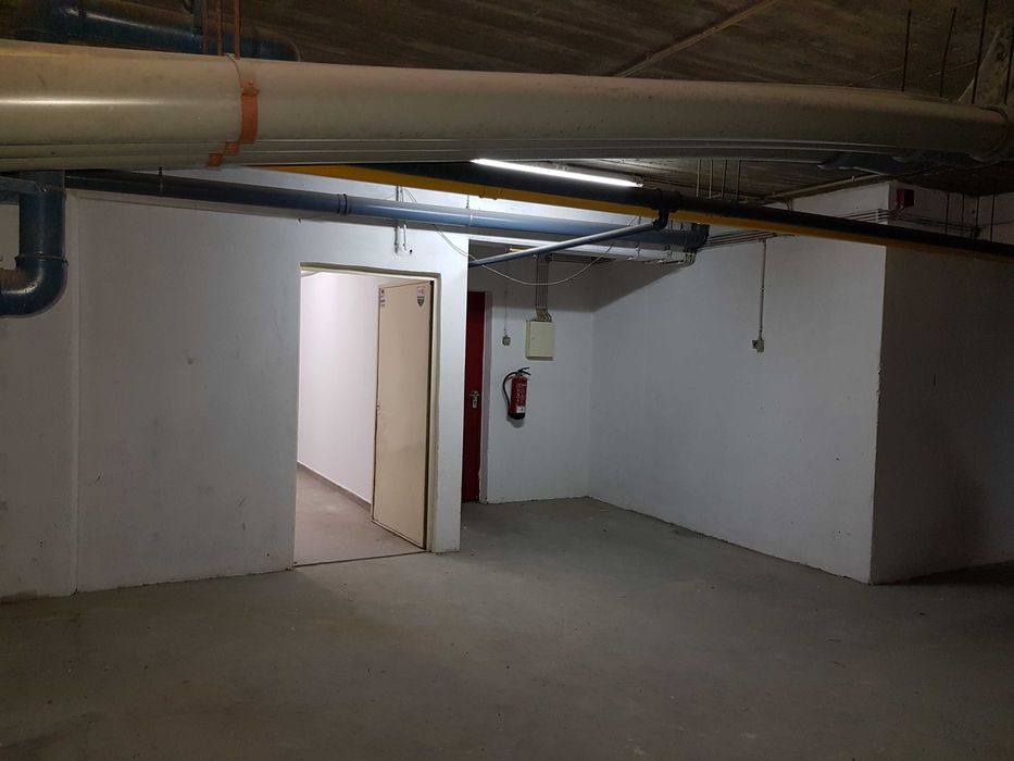 Armazem / Arrecadação em Carnide com 18m2